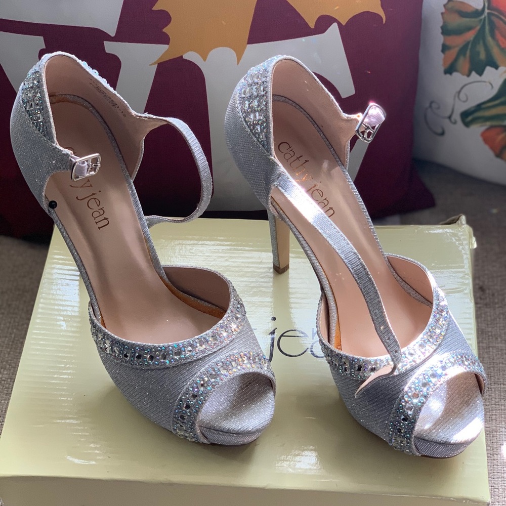 Shoe